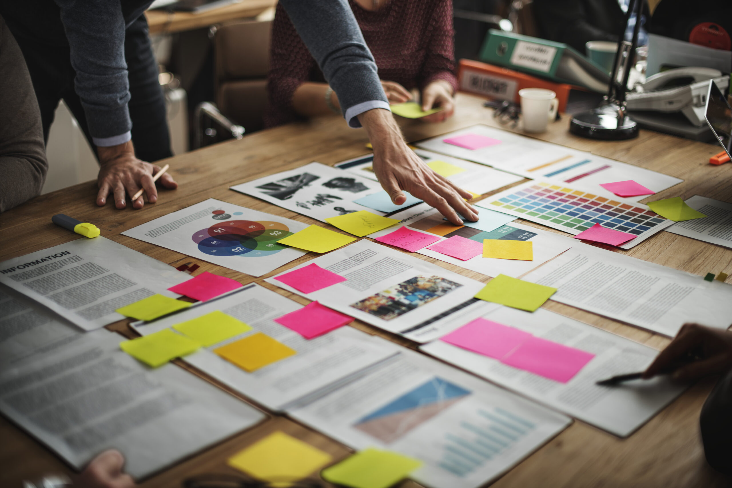 Comment organiser une séance de brainstorming pour trouver des solutions efficaces aux problèmes professionnels ? Qu’est-ce que le brainstorming ?